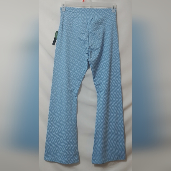 Flared Leggings   Size Large  NWT - Picture 2 of 3